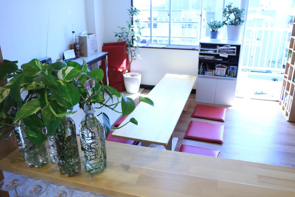 Makoto House Pensión *